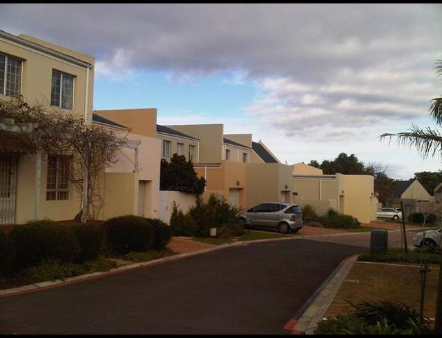 2 BEDROOM PROPERTY TO RENT IN KARINDAL
